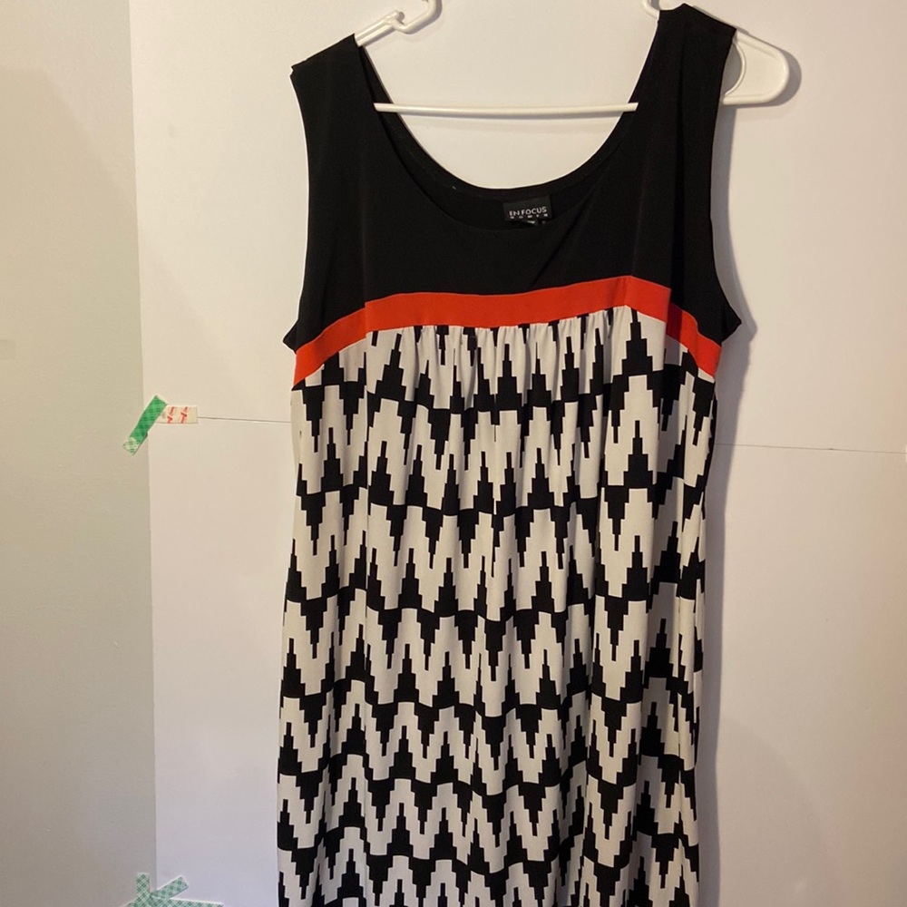 En docs Women’s dress